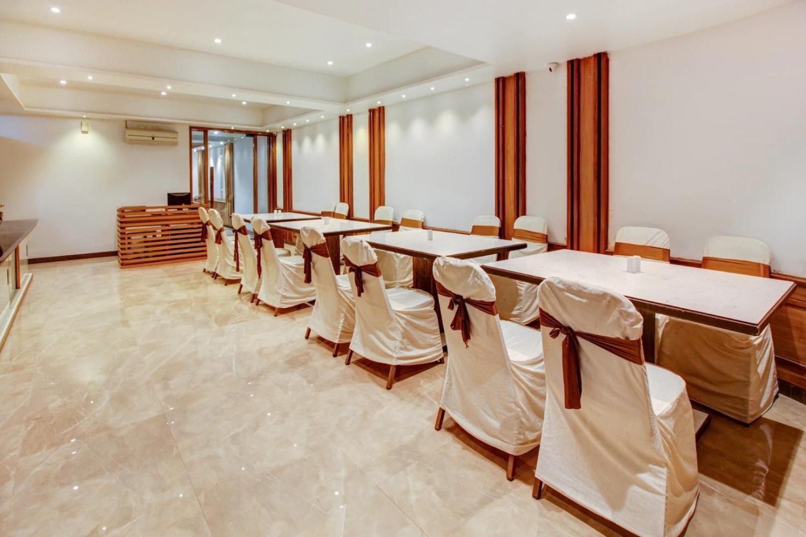 Hotel Evershine Rajkot Eksteriør bilde