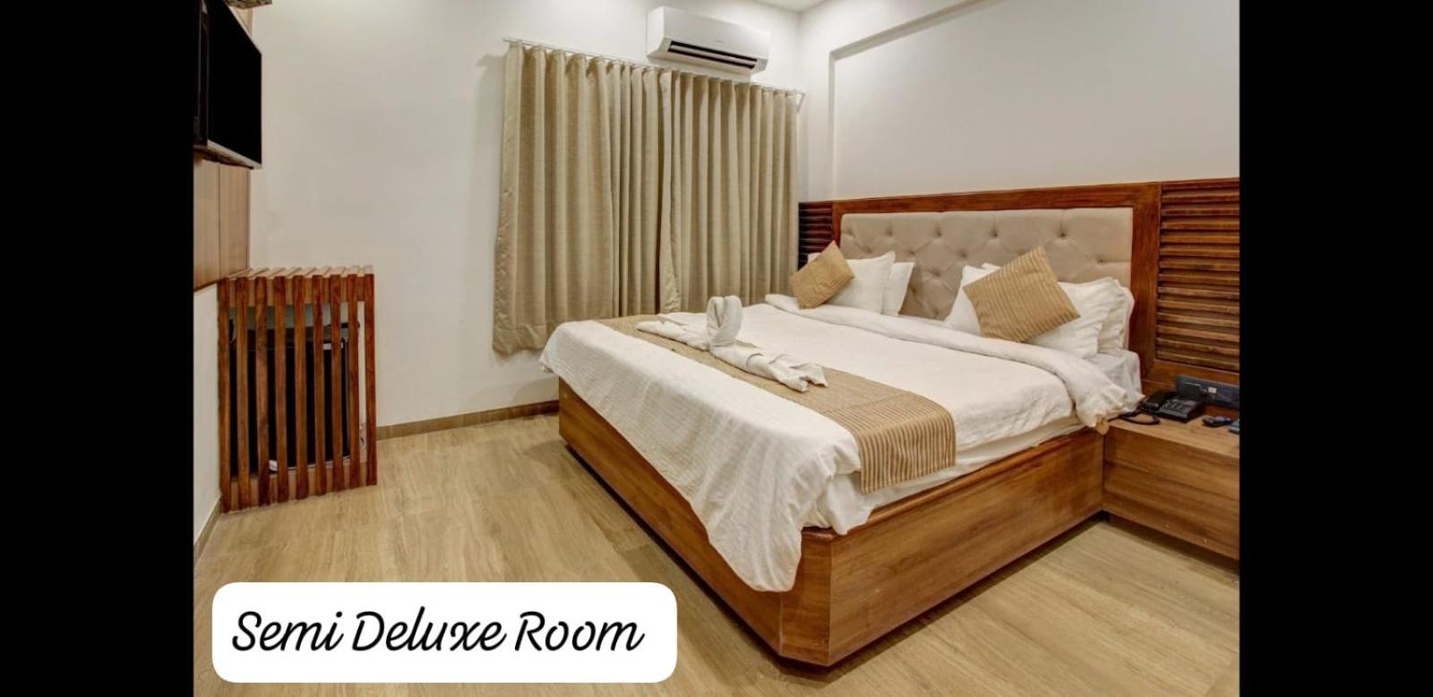 Hotel Evershine Rajkot Eksteriør bilde