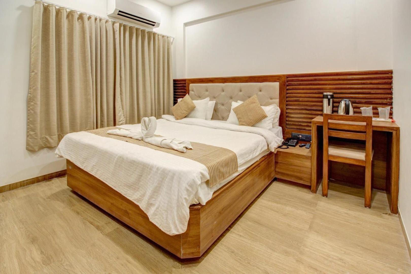 Hotel Evershine Rajkot Eksteriør bilde